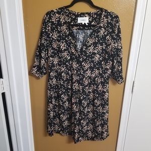 Floral summer dress, size is 3/4 sleeve, v neck